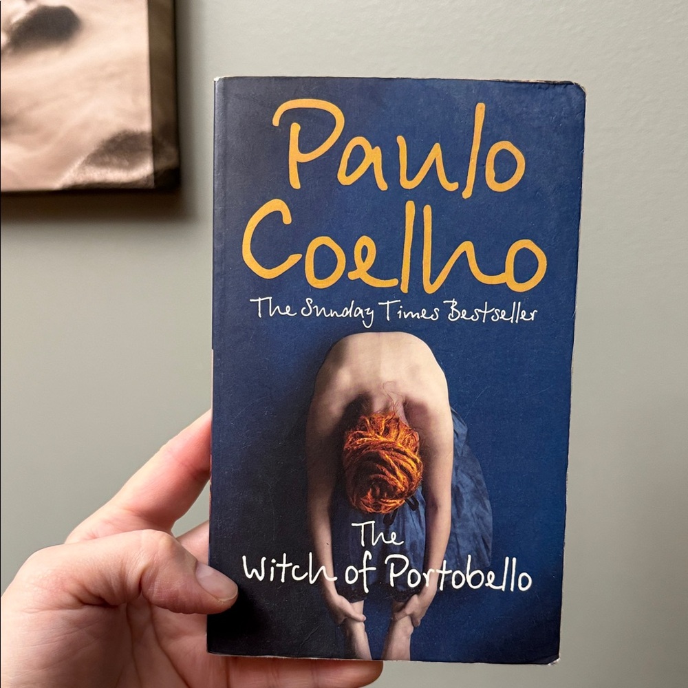 Softcover Novel Paulo Coelho 'The Witch of Portobello' Book Paperback